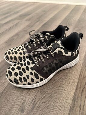 Avia Women's Deluxe Leopard Print Athletic Sneakers - Size 8